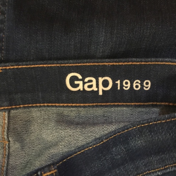 GAP 1969 Semi-Distressed Jean Skirt - Picture 3 of 7